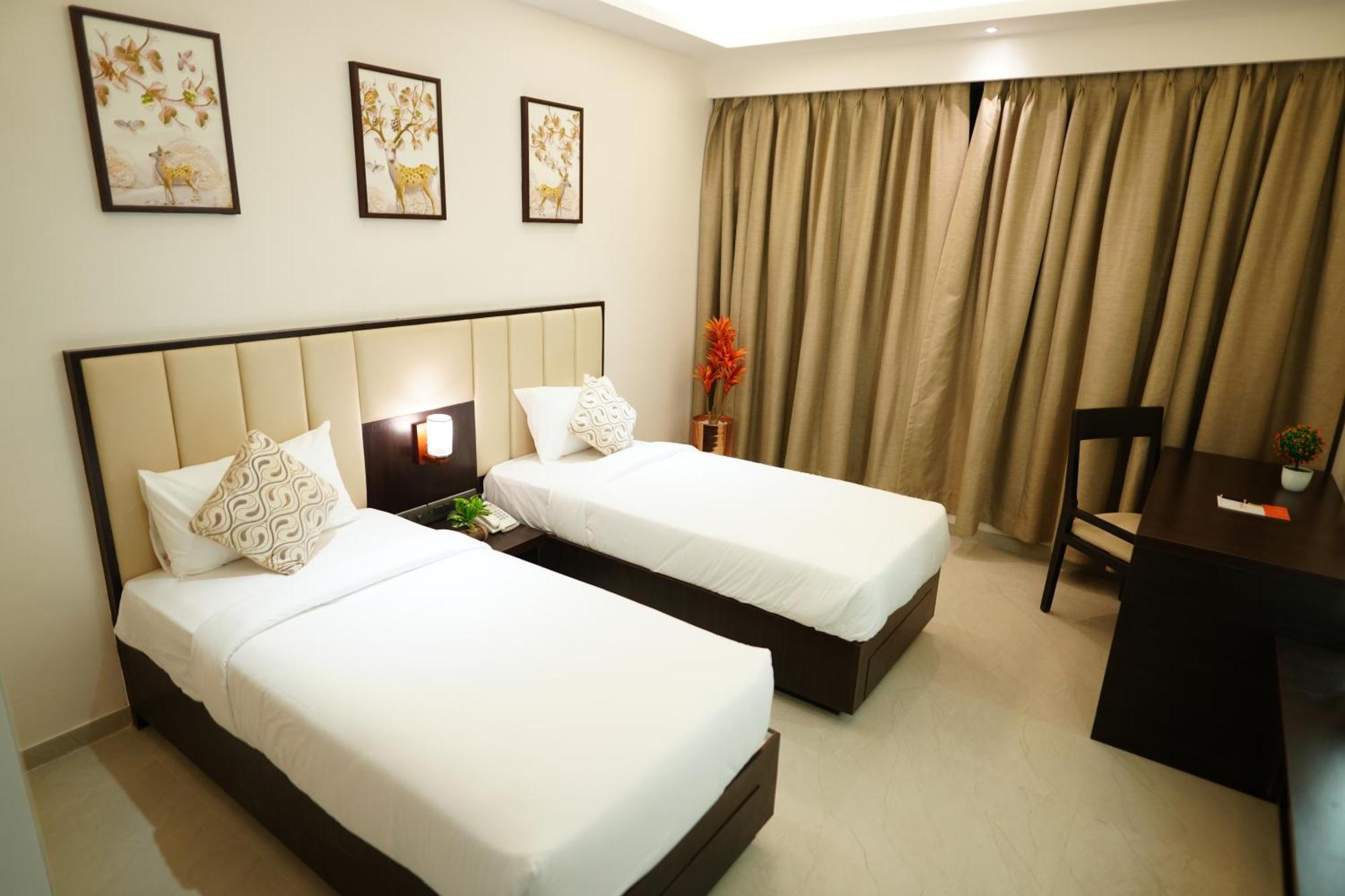 Hotel Grand Visava Lonavala Extérieur photo