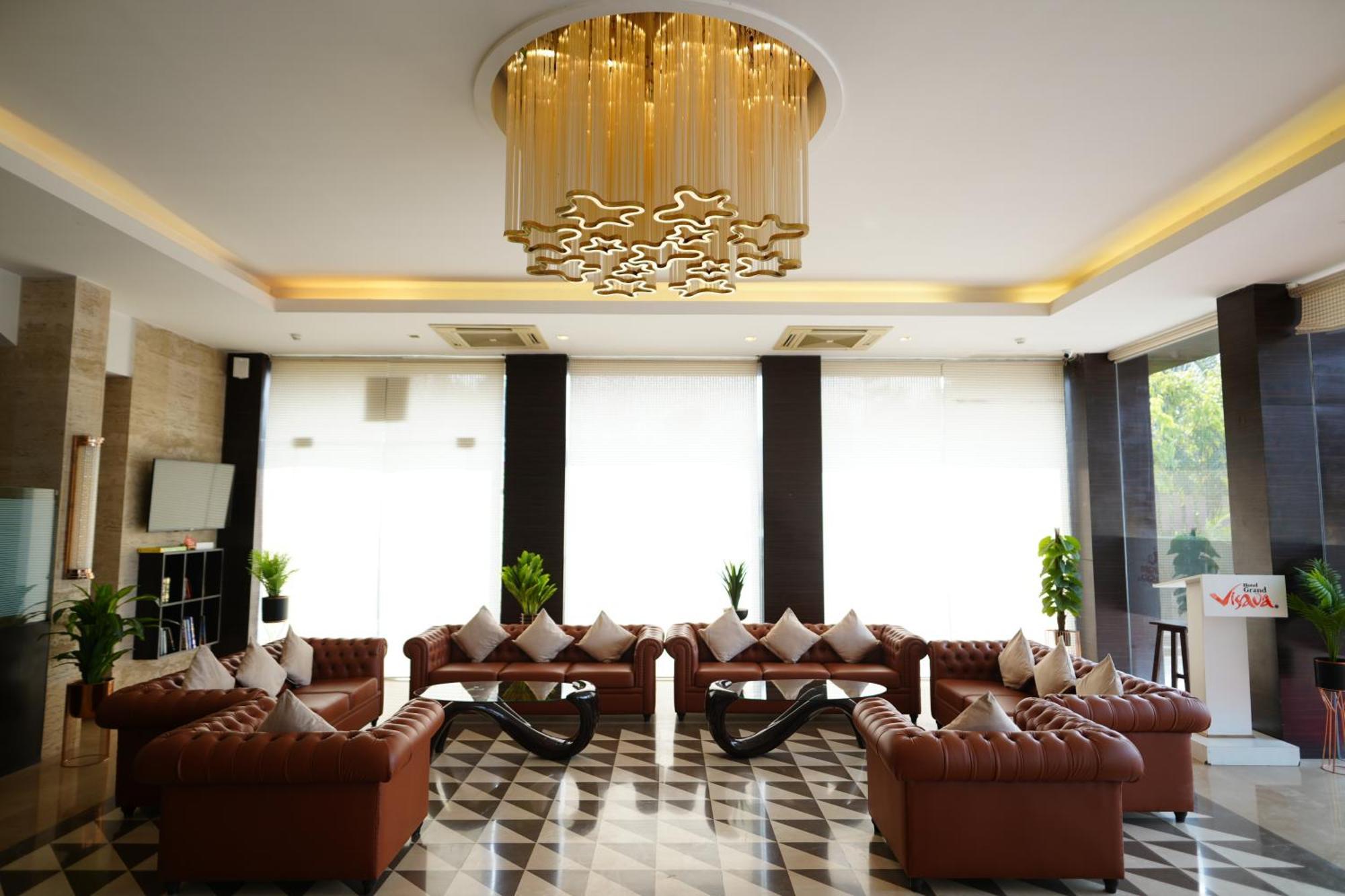 Hotel Grand Visava Lonavala Extérieur photo